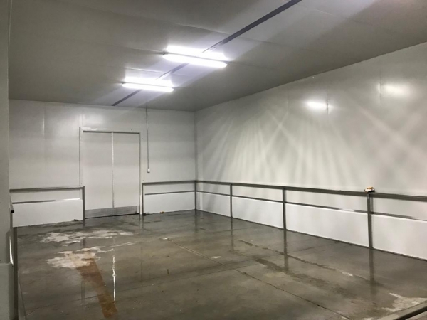 Terminado de la cámara frigorífica 